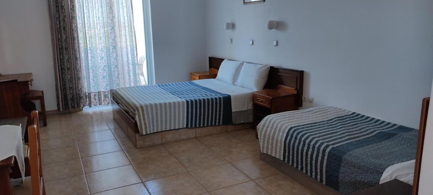 Venos Apartments Marmari  Rom bilde